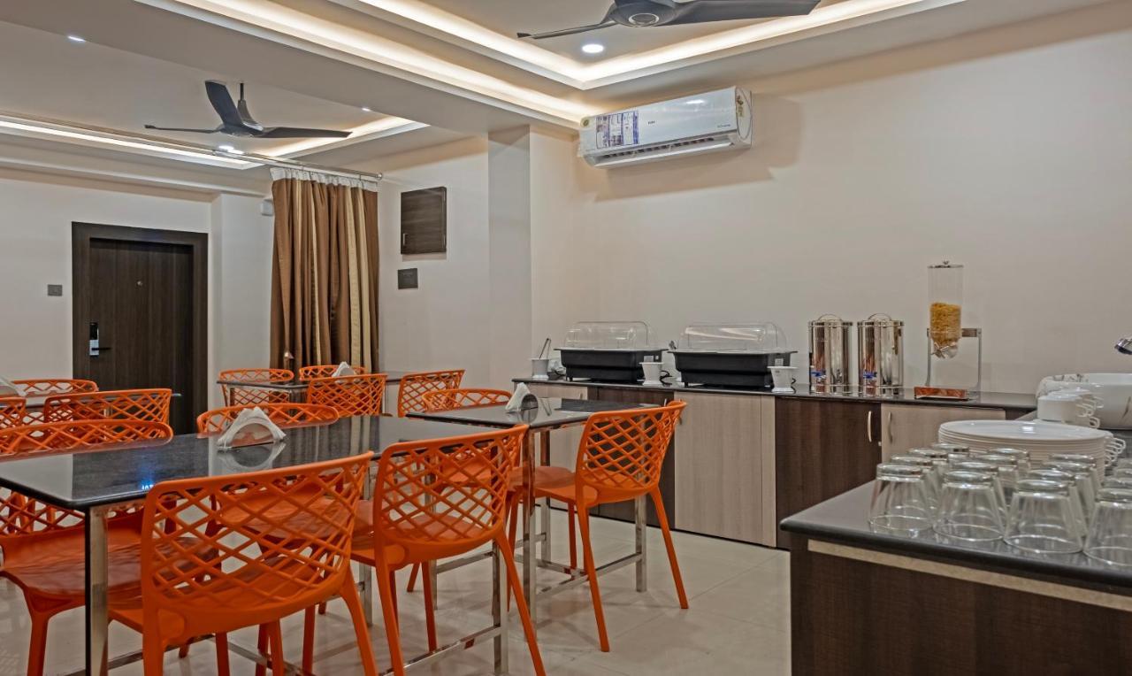 Treebo Su Casa Grand Hotel Visakhapatnam Ngoại thất bức ảnh